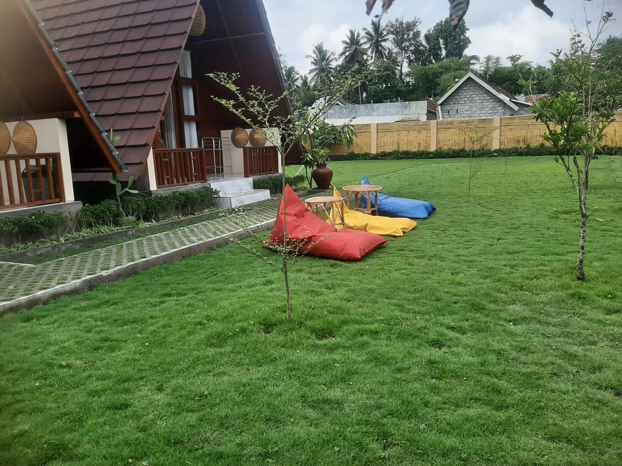 D' Carasti Bungalow Masbagik Eksteriør billede